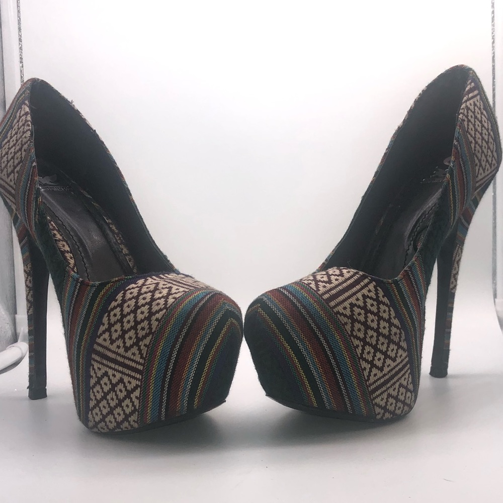 Abstract Fabric Platform Heel